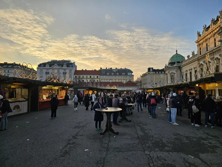 Marchés devant l'Oberes Belvedere