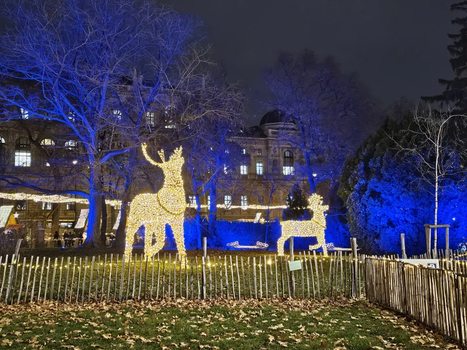 Marché de Noël devant l'hôtel de ville