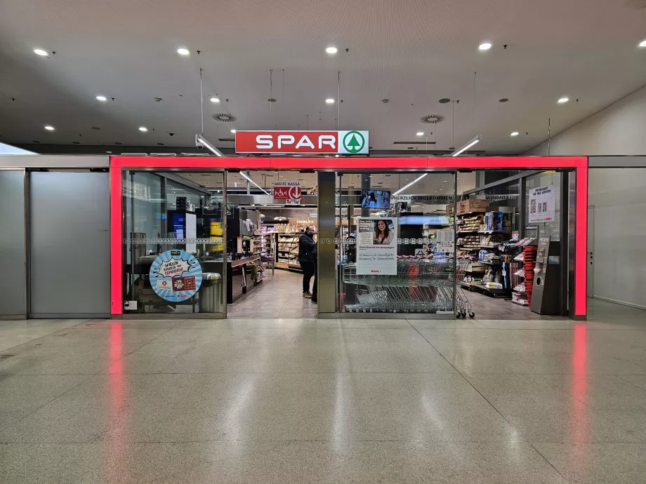 Supermarché Spar, partie publique