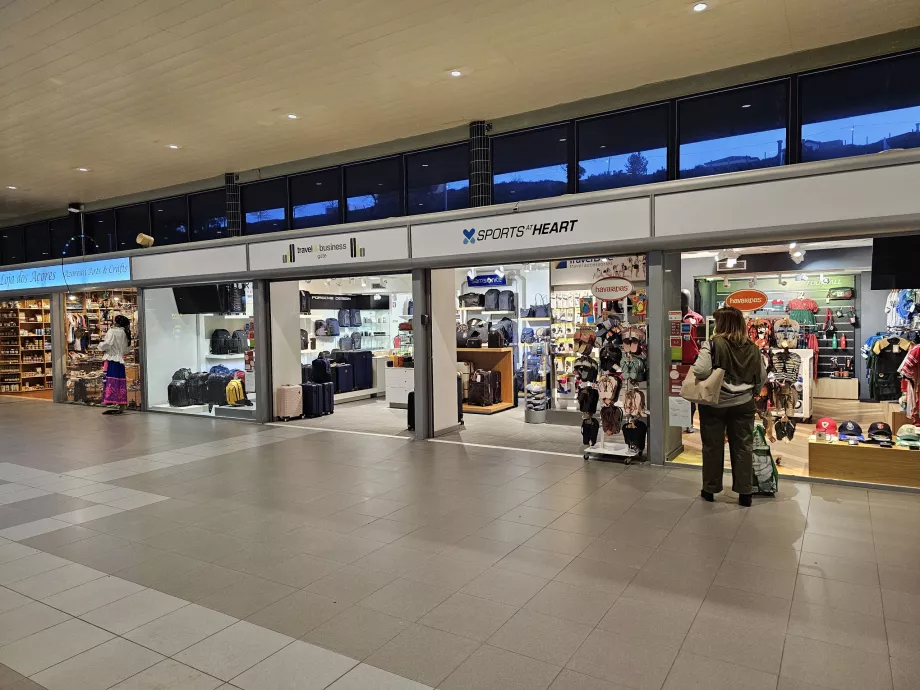 Boutiques dans l'espace public, aéroport PDL