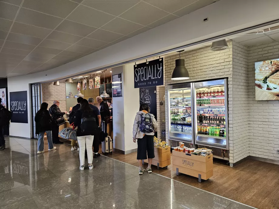 Bistro dans la zone de transit