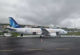Azores Airlines, Airbus A320 avec l'inscription "Unique".