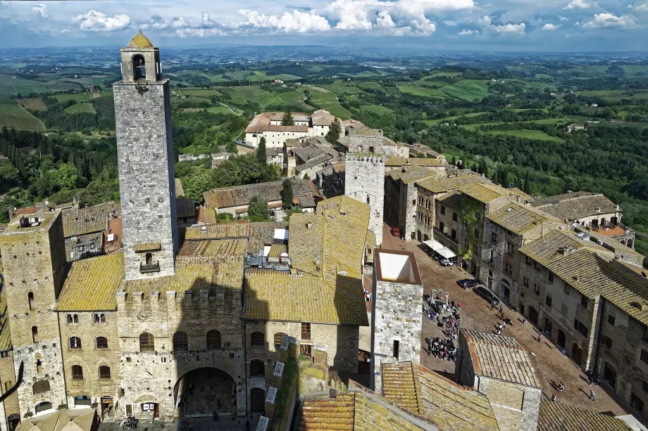 Vue de la tour Torre Grossa