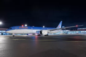Neos Boeing 787-900 à Prague PRG