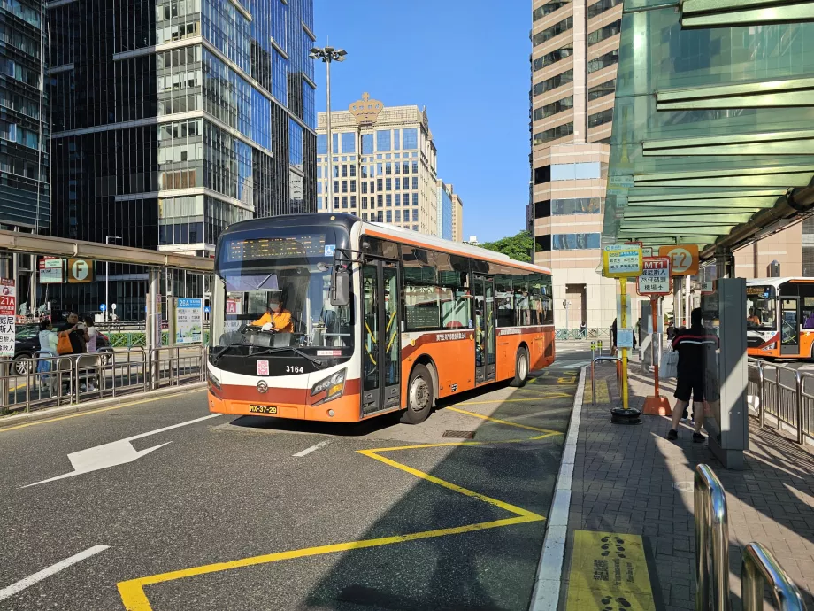 Bus direction Macao Airport to Praca Ferreira Amaral station