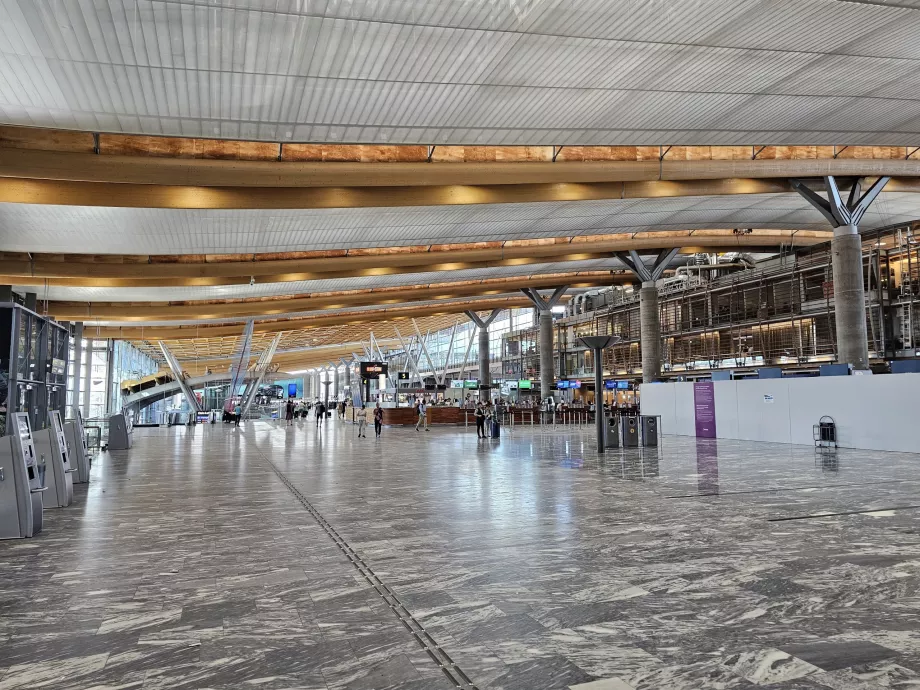 Hall des départs, aéroport OSL