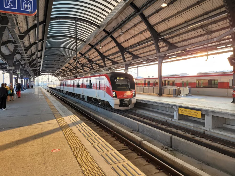 Train de la ligne rouge