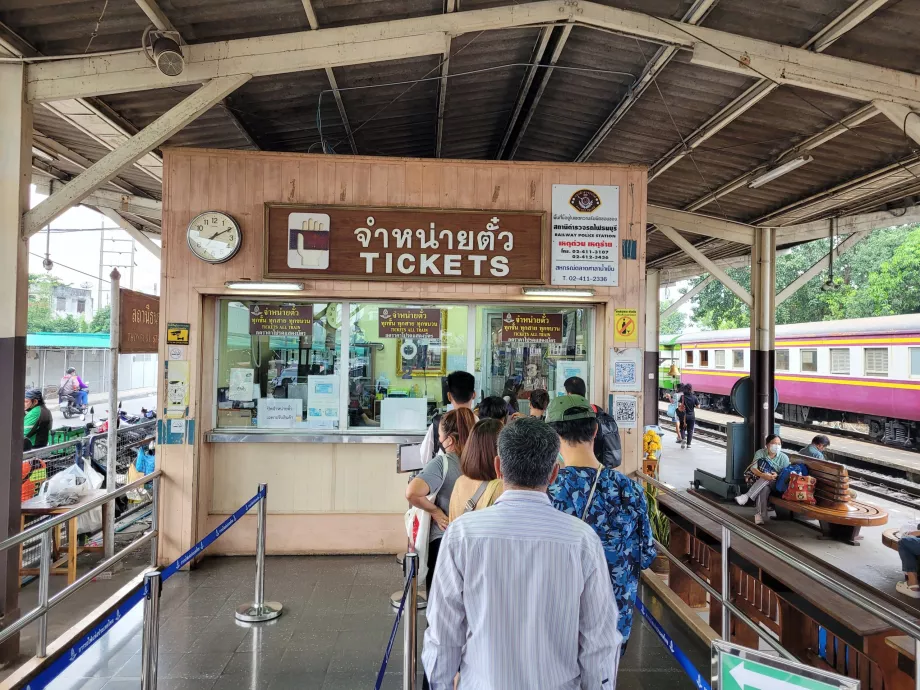 Guichet de la gare de Thonburi