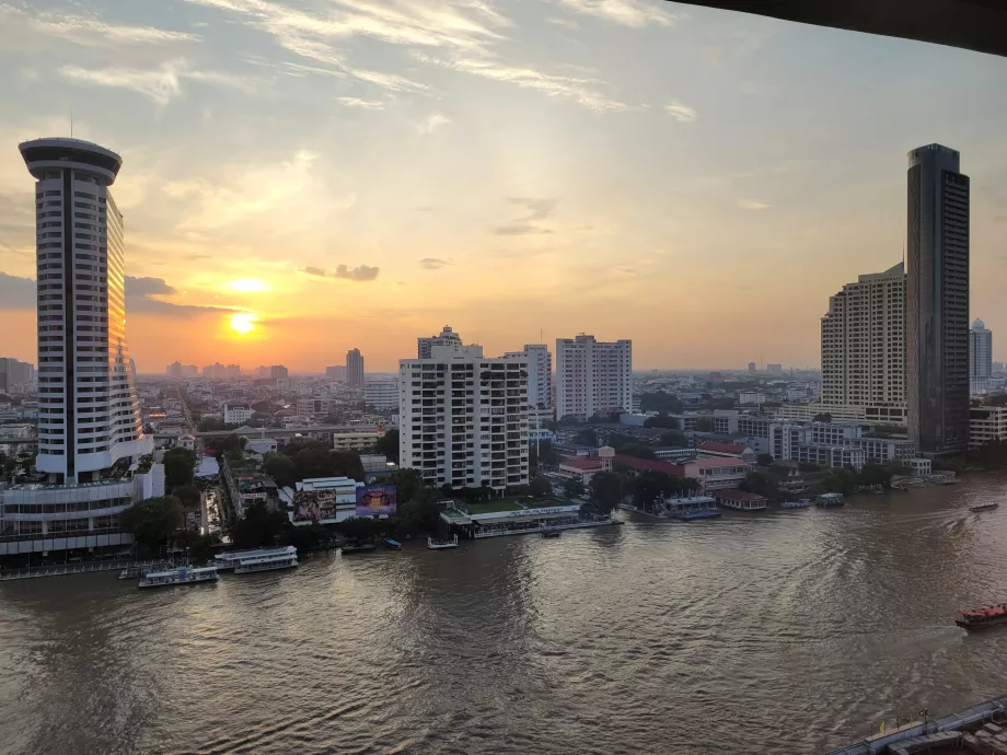 Vue de la chambre au Royal Orchid by Sheraton