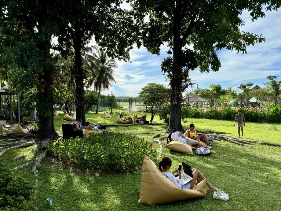 Aire de repos à l'aéroport de Samui USM