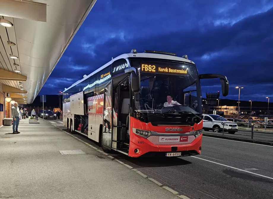 Flybussen devant le terminal