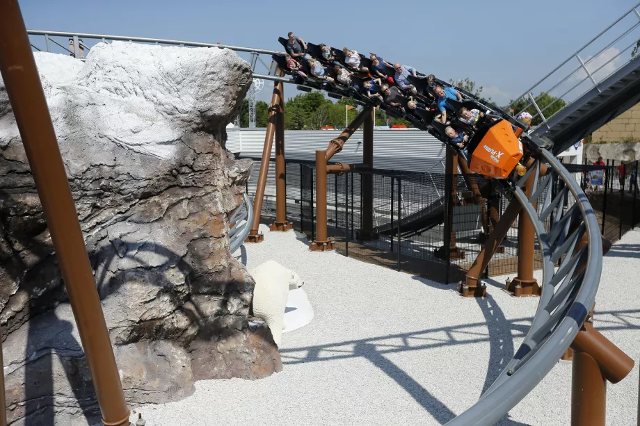 Les montagnes russes Polar-X Legoland