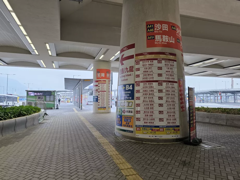 Le chemin vers les arrêts de bus, HZMB Hong Kong