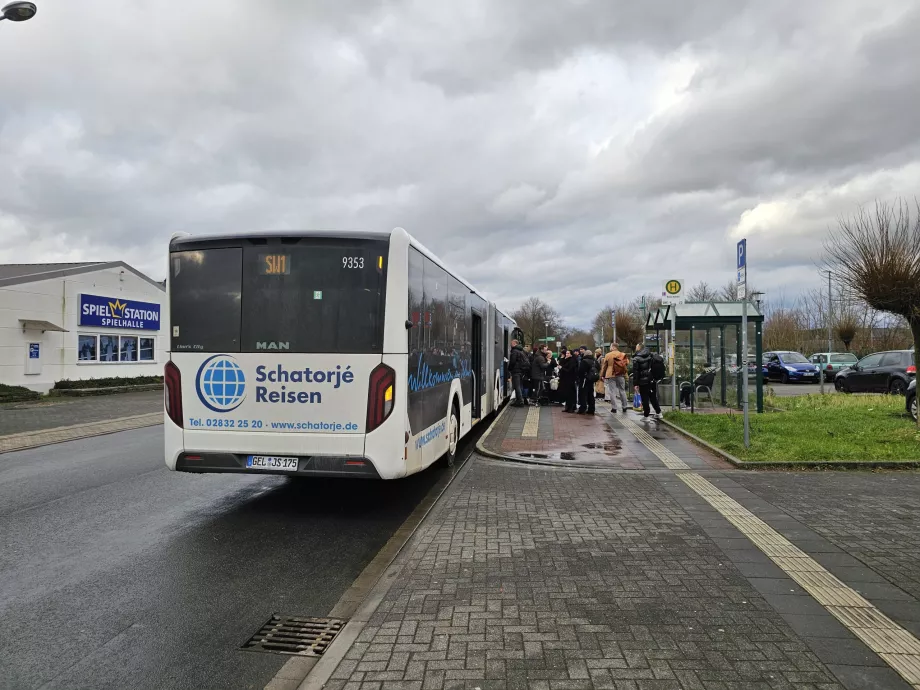 Arrêt de bus de l'aéroport, gare de Weeze