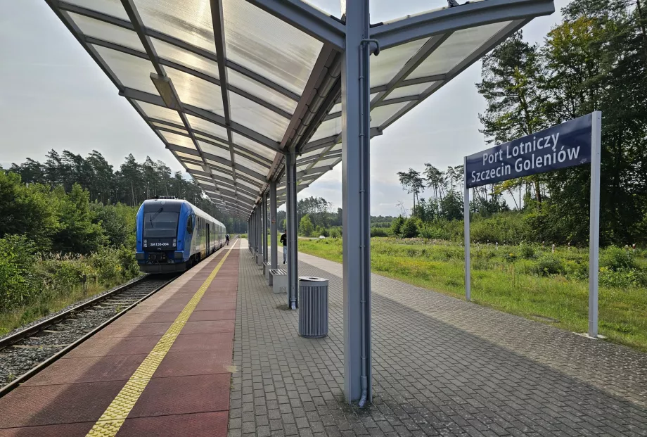 Train pour l'aéroport de Szczecin