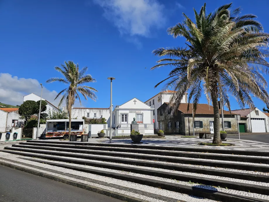 Place de Santa Cruz das Flores