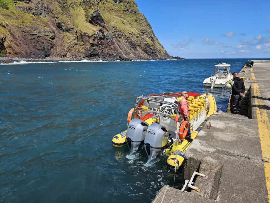 Excursion en bateau à Corvo