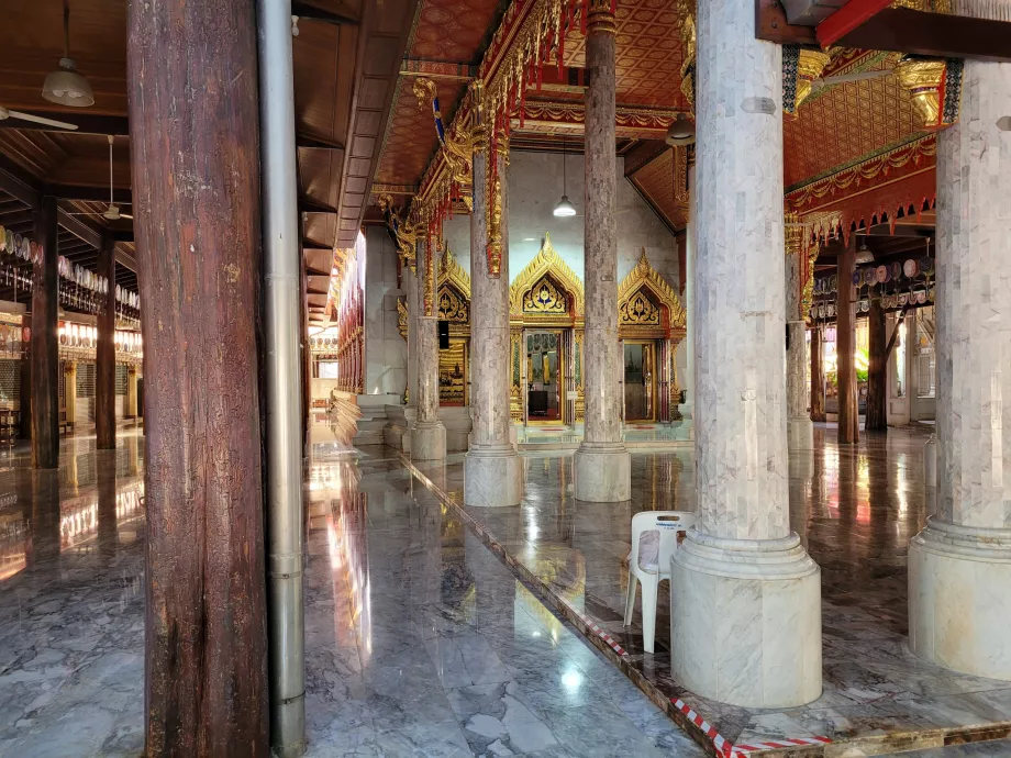 Wat Paknam