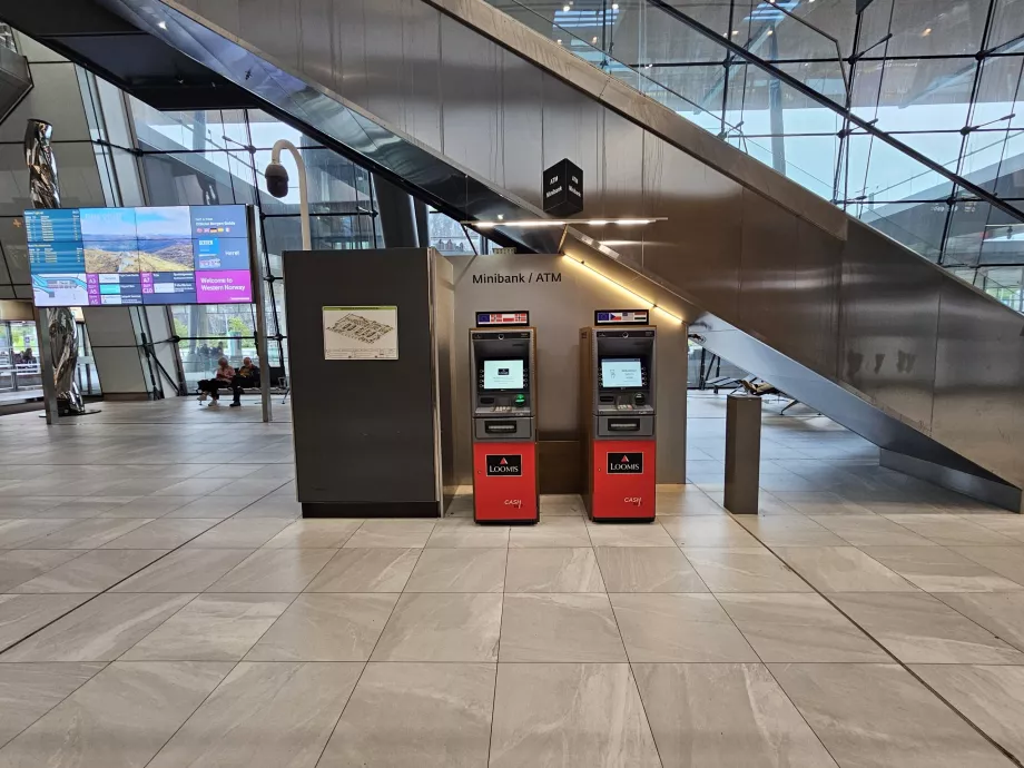 Distributeurs de billets à l'aéroport de Bergen