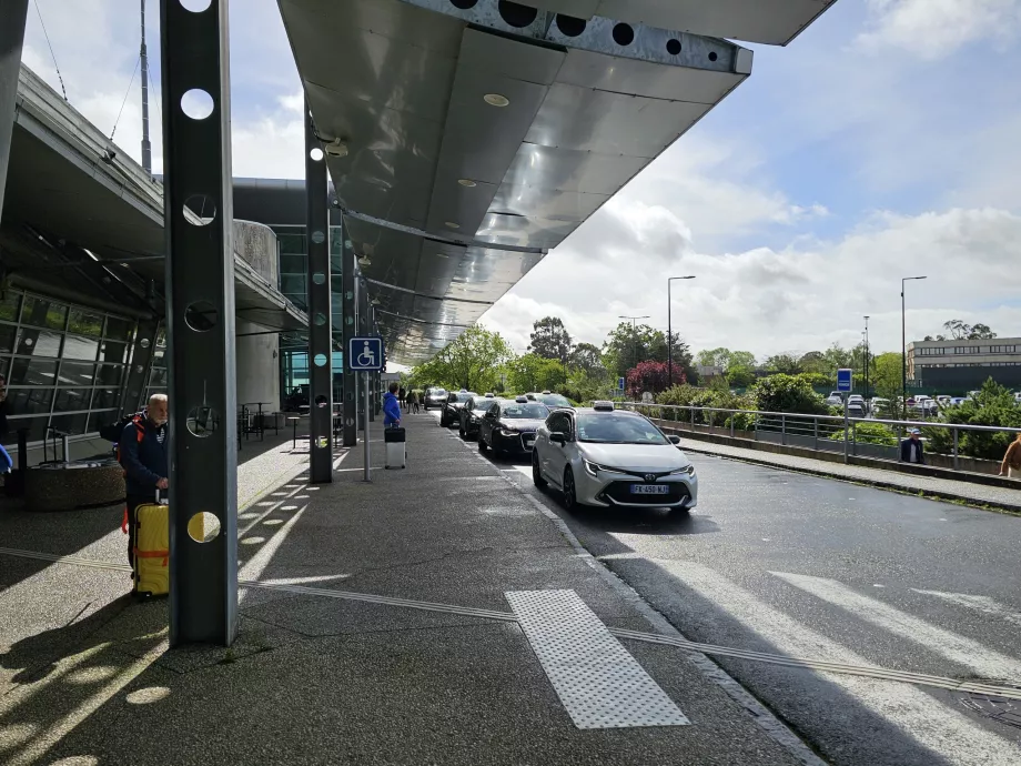 Station de taxis, aéroport de Rennes