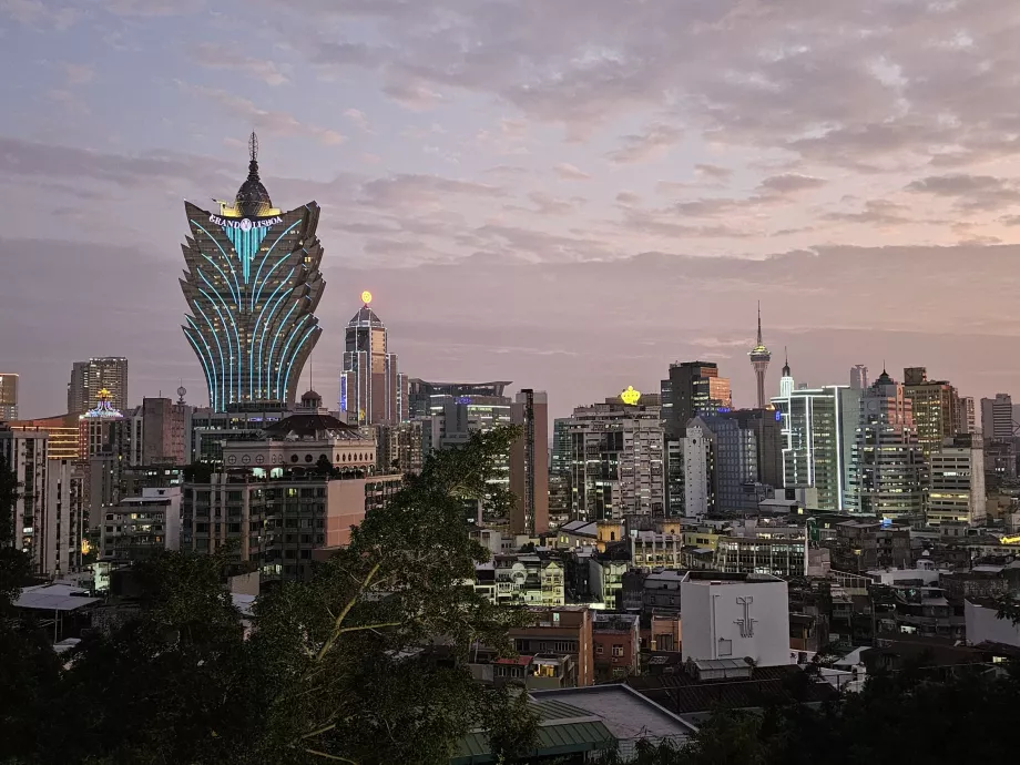 Vue de Macao le soir