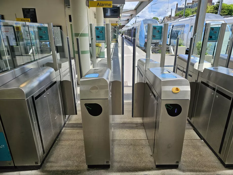 Tourniquets sur les trains Transilien