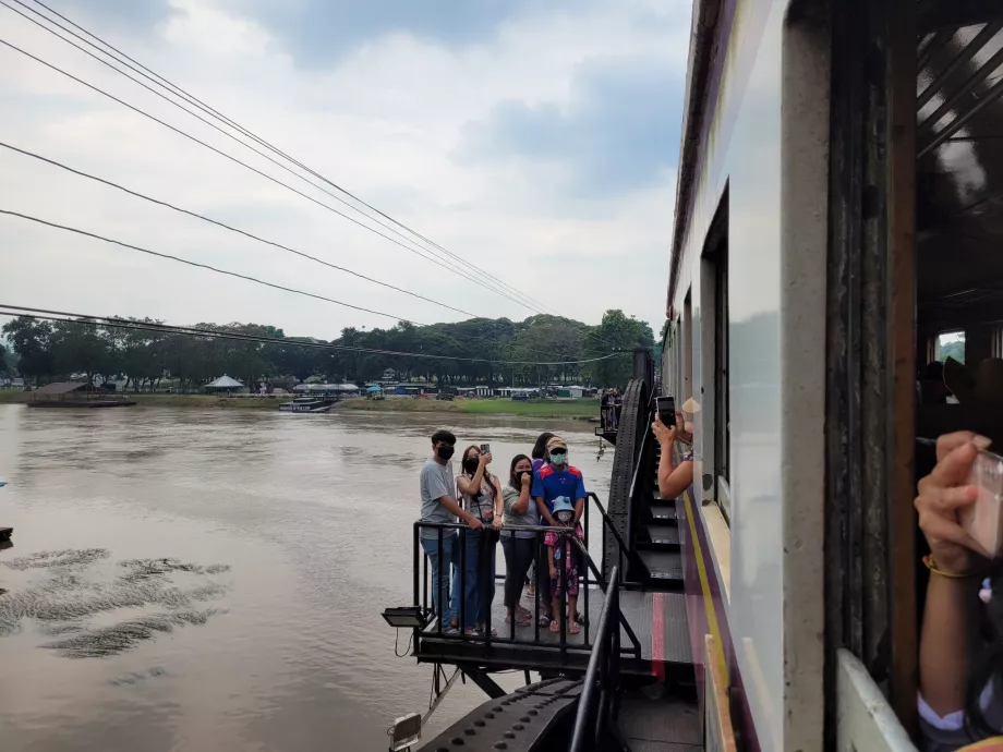 Conduite sur le pont