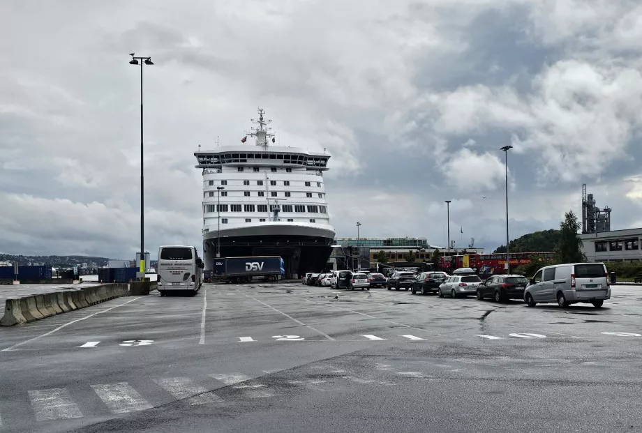 Ferry DFDS