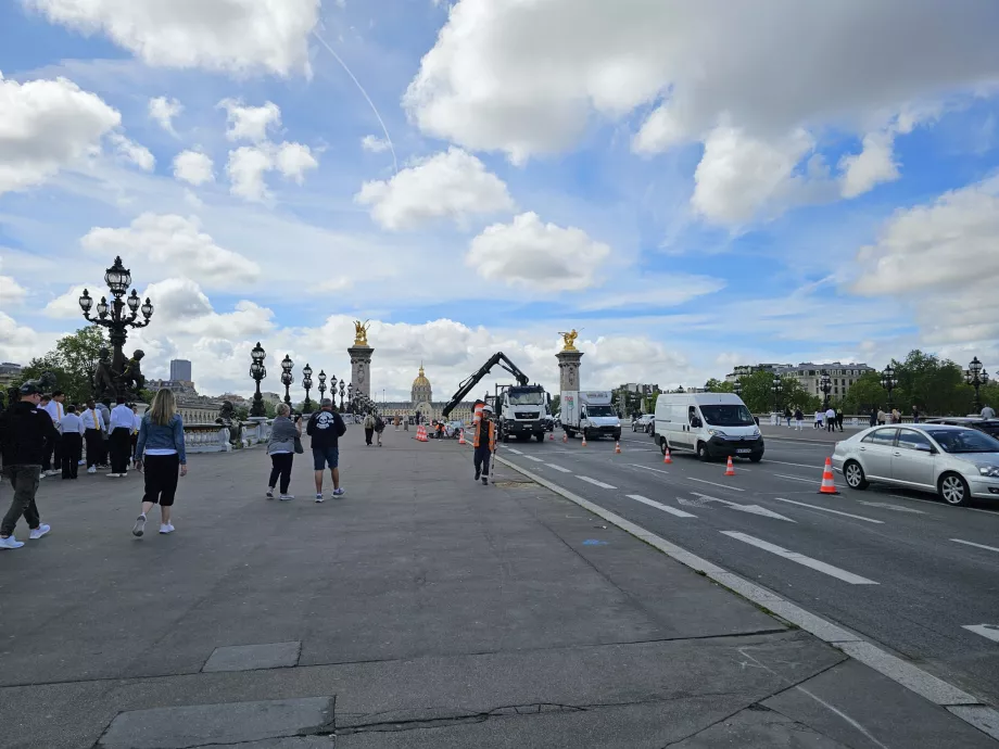 Pont Alexandre III large.