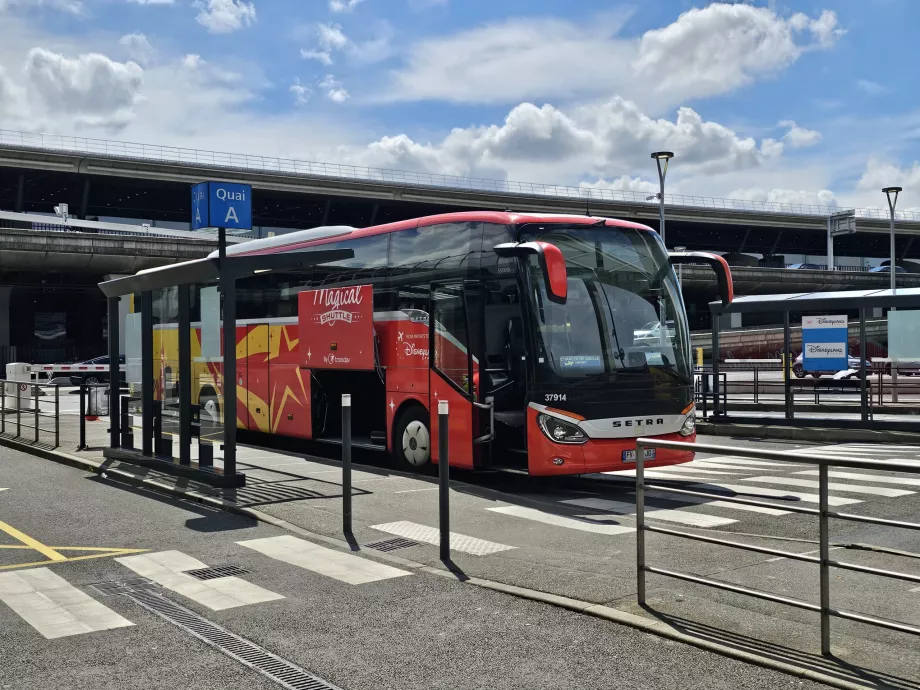 Bus pour Disneyland, terminaux 2E et 2F