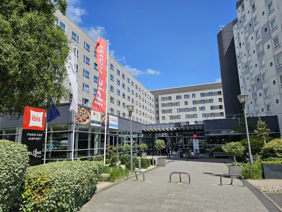 Hôtel Ibis Roissypole