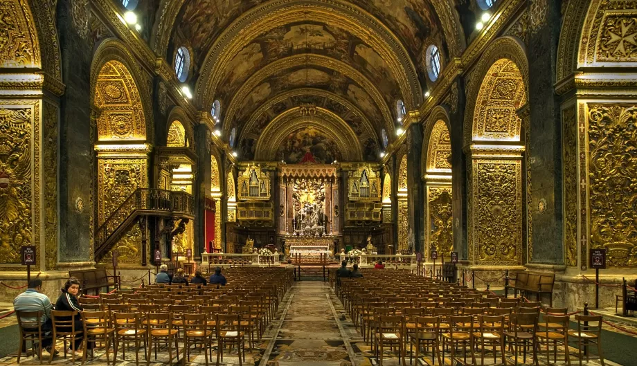 Intérieur de la cathédrale Saint-Jean