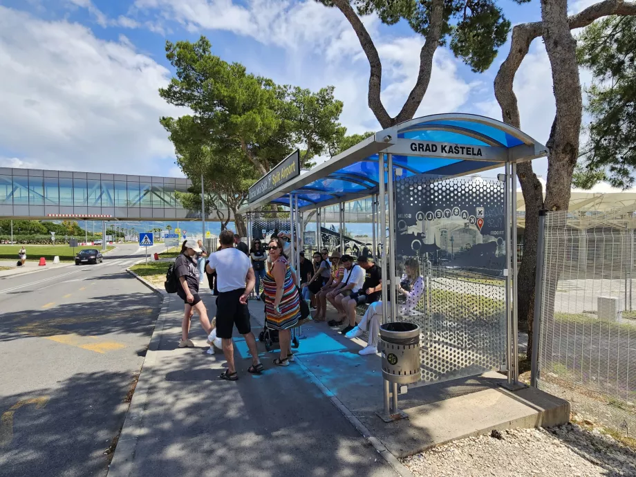 Arrêt de bus 37 direction Split