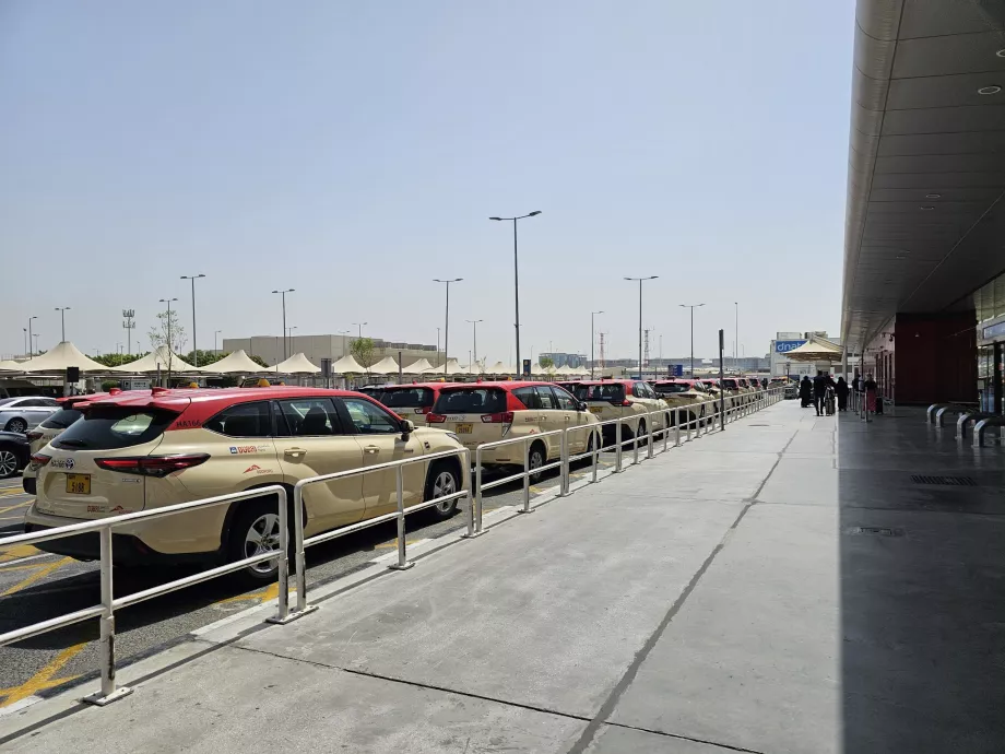 Taxi, Terminal 2