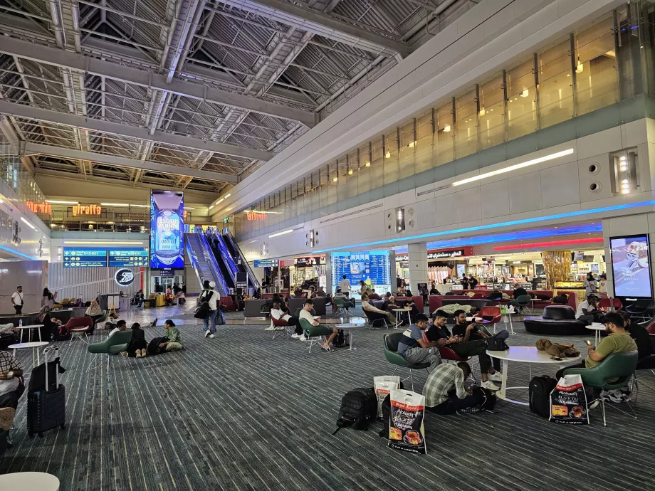 Boutiques et restaurants, Terminal 1