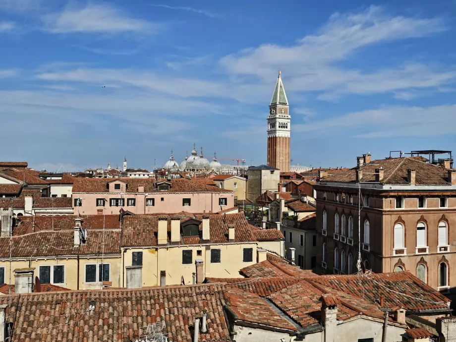 Vue du Palais Contarini del Bovolo