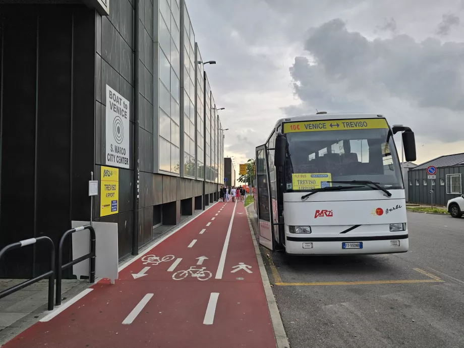 Arrêt Barzi Bus/Terravision, Tronchetto