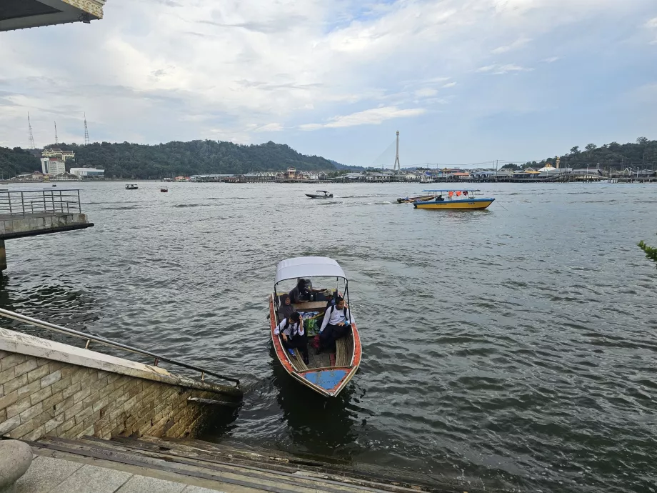 Ferry pour Kampong Ayer