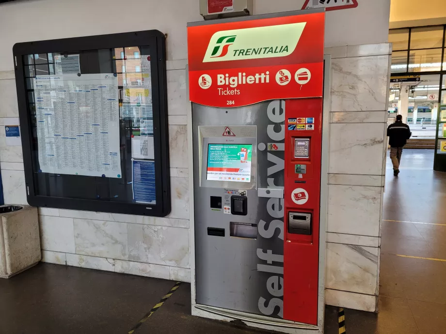 Distributeur automatique de billets de train