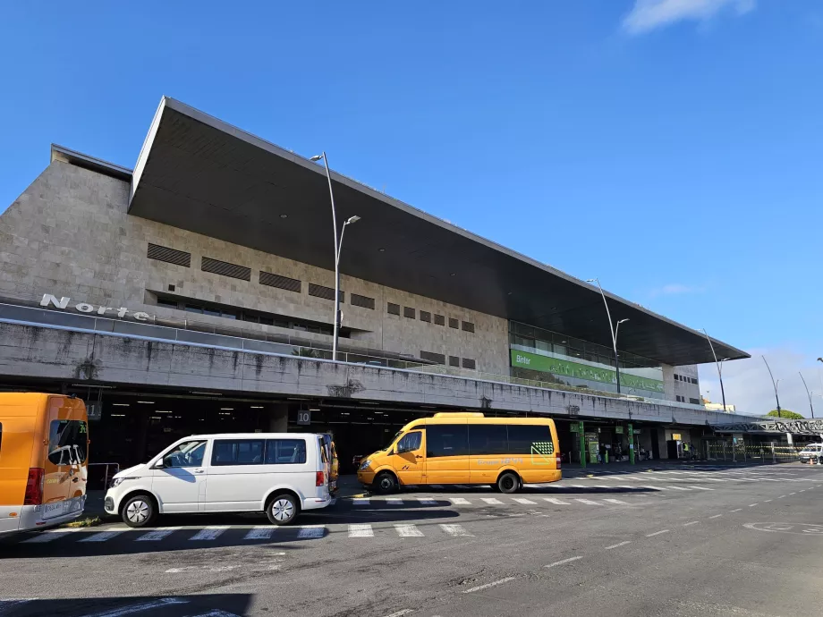 Terminal de l'aéroport TFN