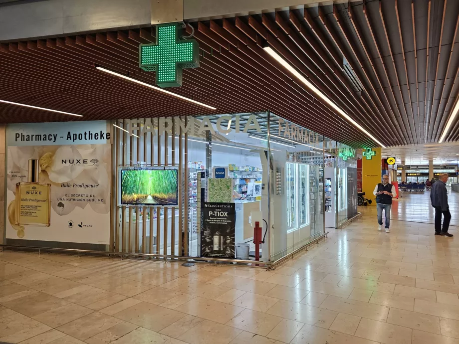 Pharmacie à l'aéroport TFN