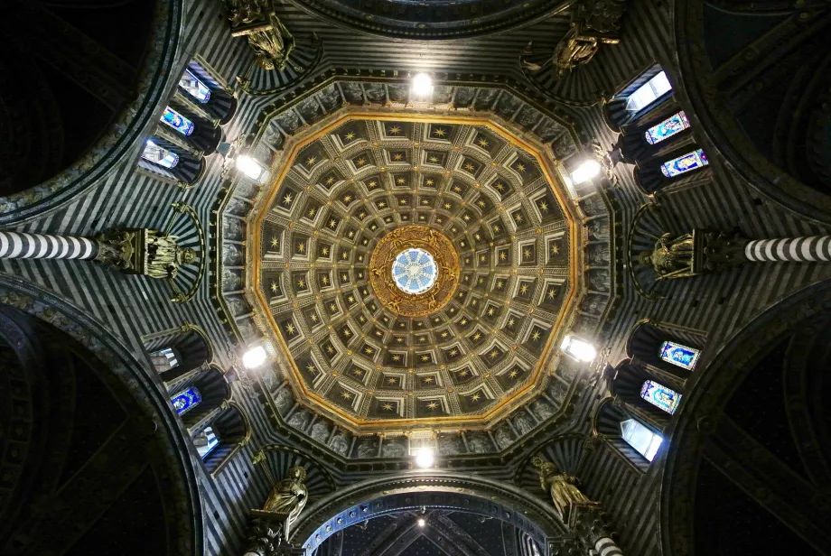 Intérieur de la cathédrale