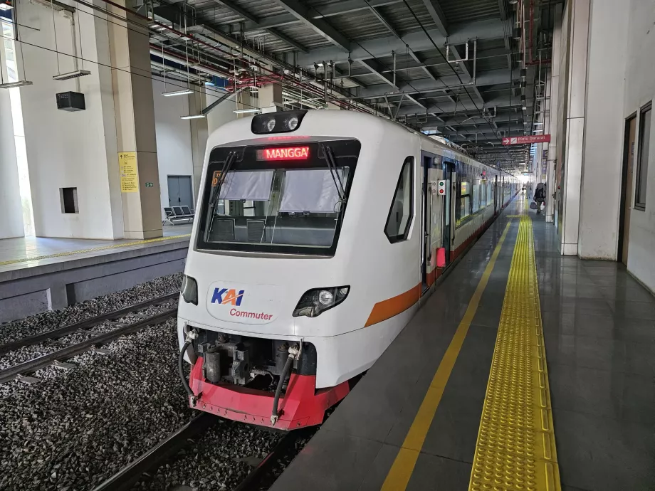 Train de l'aéroport au centre-ville de Jakarta