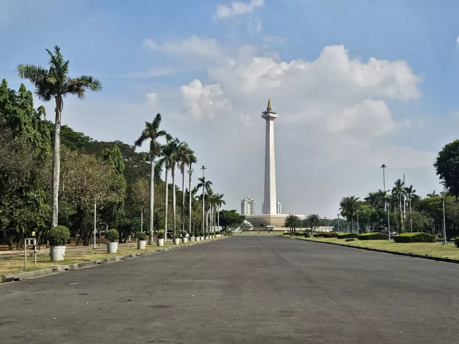 Parc autour du monument Monas