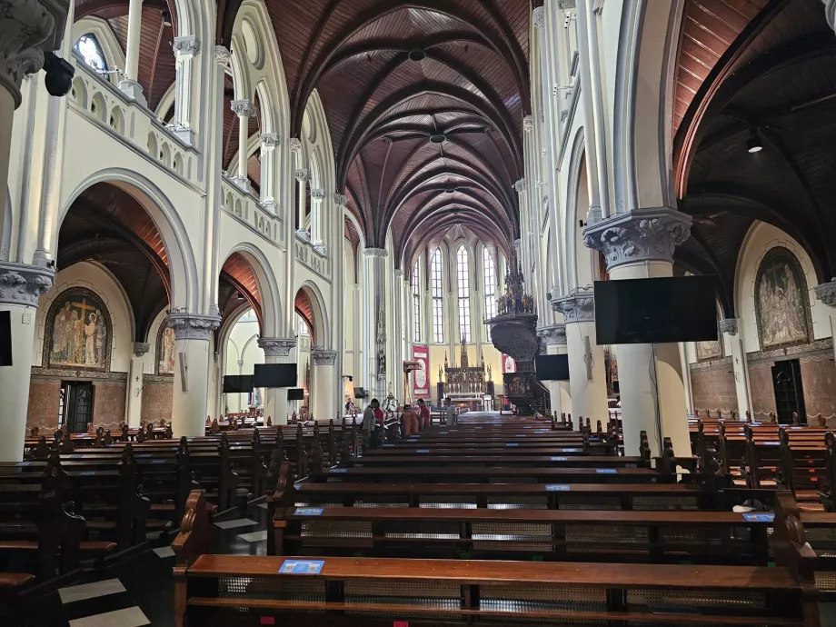 Intérieur de la cathédrale