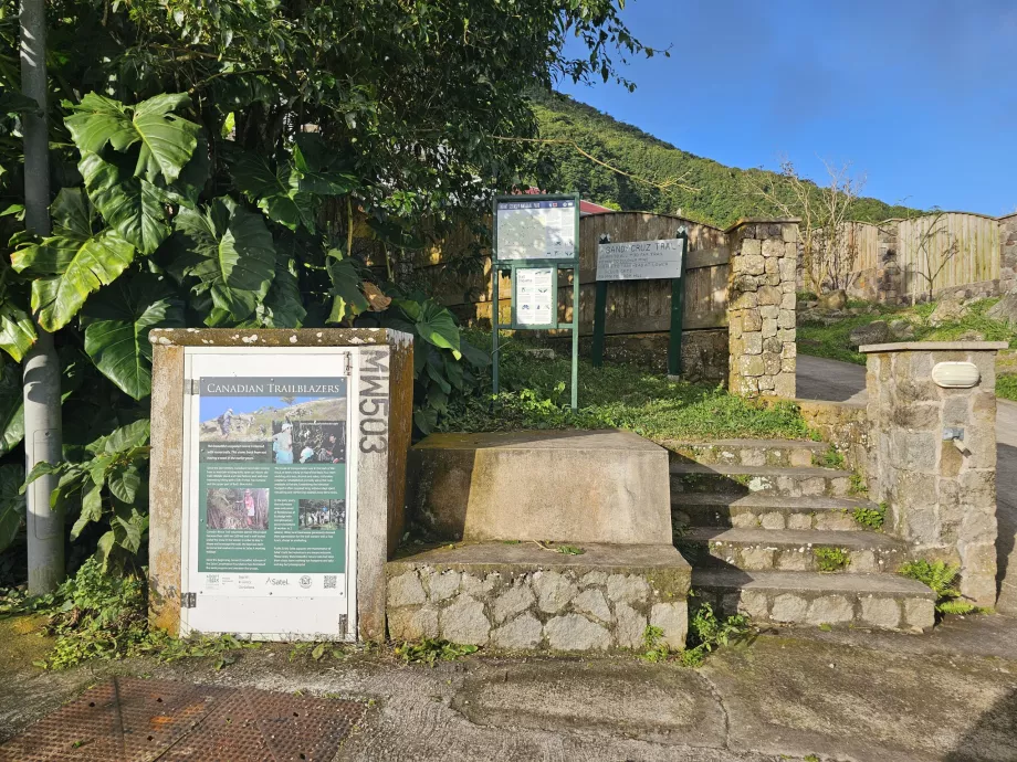 Point de départ du sentier de Santa Cruz