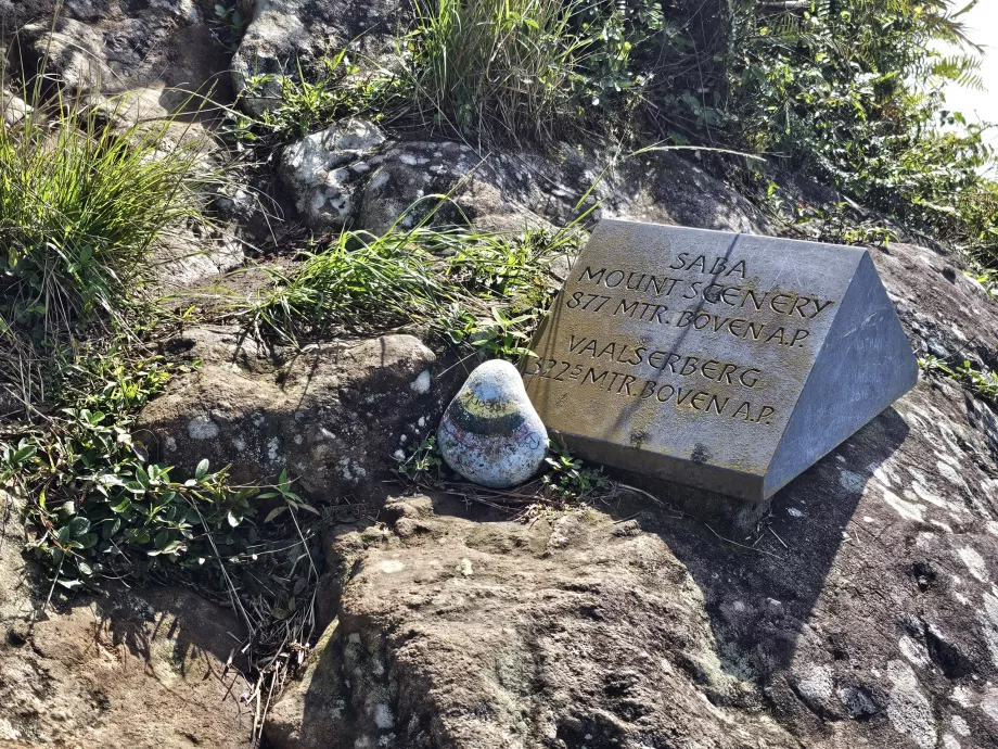 Plaque commémorative sur le Mont Scenery