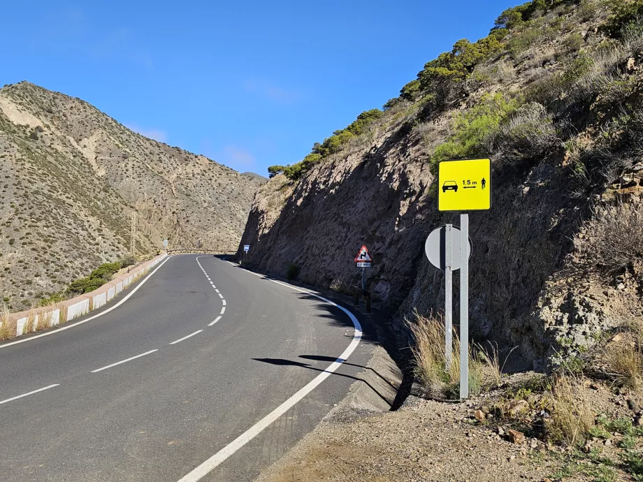 Avertissement aux cyclistes qui dépassent