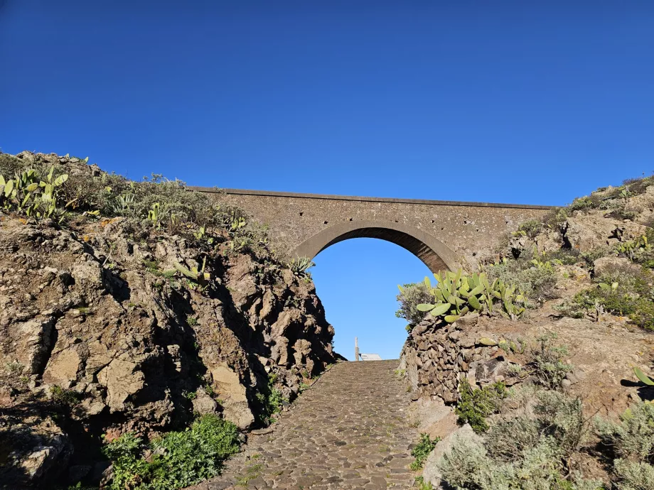 Aqueduc Arure