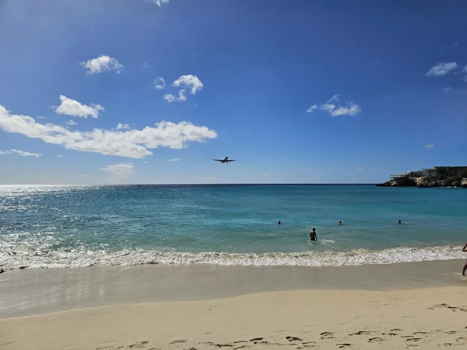 Approche de l'avion à l'aéroport de SXM